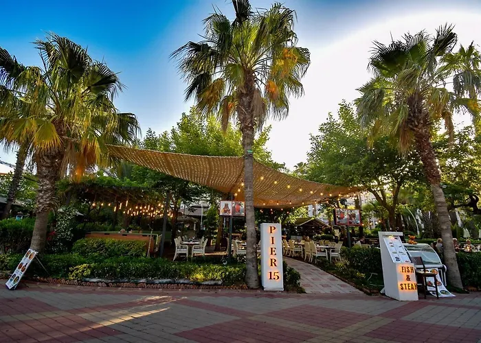 Hotel Letoile İçmeler