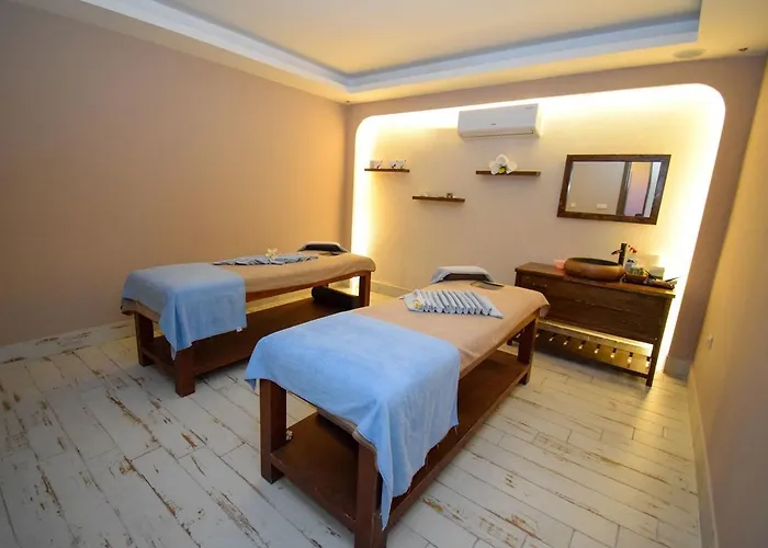 Letoile Hotel İçmeler