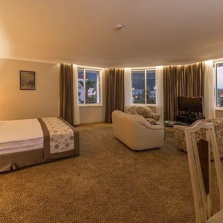 Letoile Hotel İçmeler