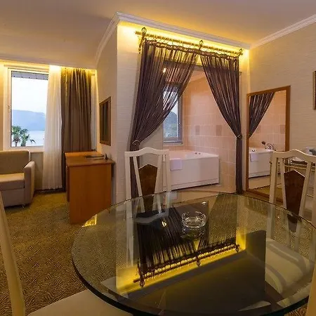 Letoile 4* Ичмелер