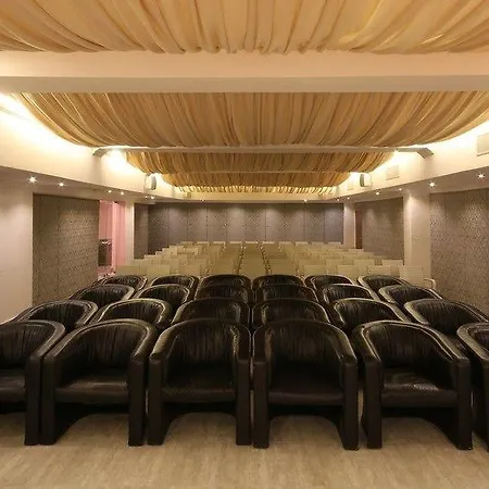 Letoile Hotel