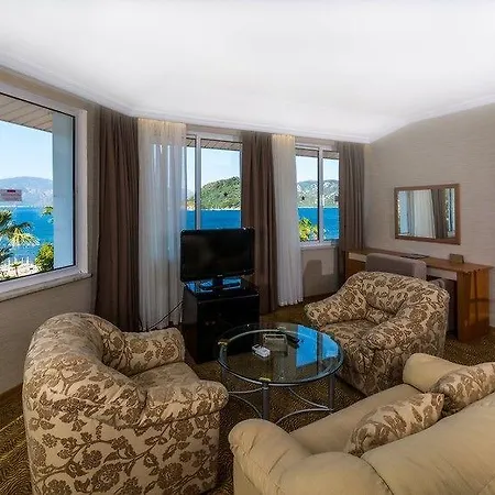 Letoile فندق إتْشميلير