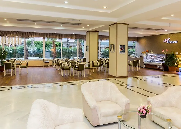 Hotell Letoile İçmeler